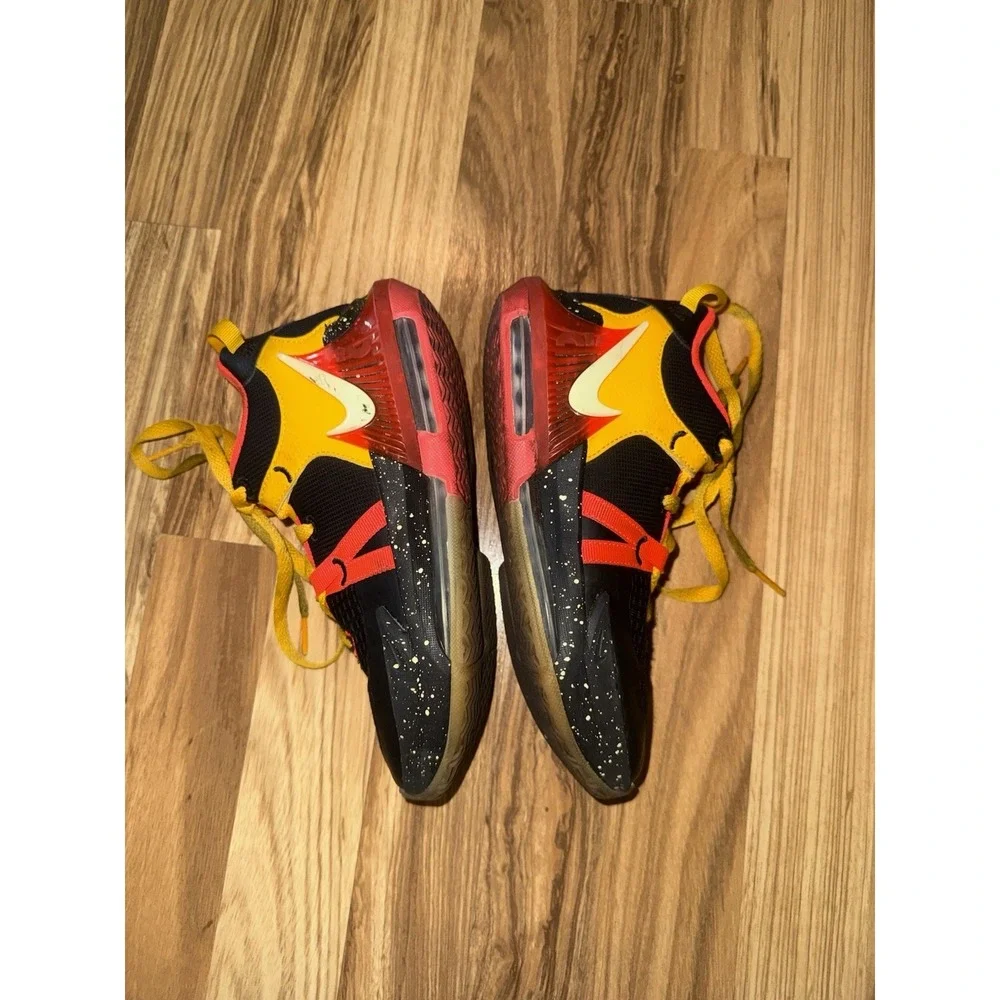 Nike Lebron witness 7‎ Boys Youth 4Y 4 sneakers Tennis shoes